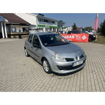 Renault Clio  Hatchback 2005,  1.4 benzyna - Na sprzedaż za 3 600,00 zł - Głogów - zdjęcie 2