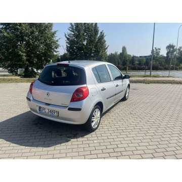 Renault Clio  Hatchback 2005,  1.4 benzyna - Na sprzedaż za 3 600,00 zł - Głogów - zdjęcie 4