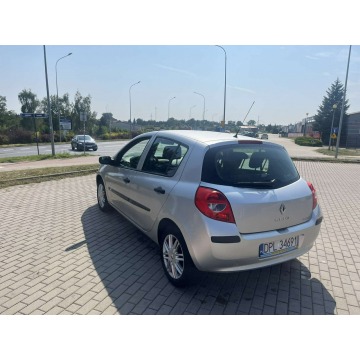 Renault Clio  Hatchback 2005,  1.4 benzyna - Na sprzedaż za 3 600,00 zł - Głogów - zdjęcie 3