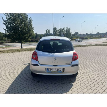 Renault Clio  Hatchback 2005,  1.4 benzyna - Na sprzedaż za 3 600,00 zł - Głogów - zdjęcie 5
