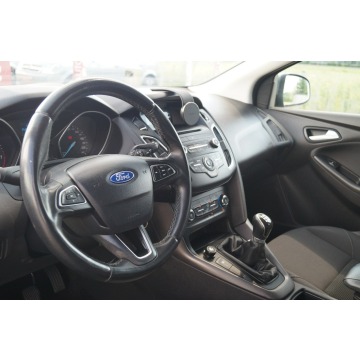 Ford Focus  Kombi 2016,  1.0 benzyna - Na sprzedaż za 25 900 zł - Goczałkowice-Zdrój - zdjęcie 6