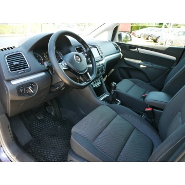 Volkswagen Sharan  Minivan/Van 2017,  2.0 diesel - Na sprzedaż za 50 900 zł - Goczałkowice-Zdrój - zdjęcie 4