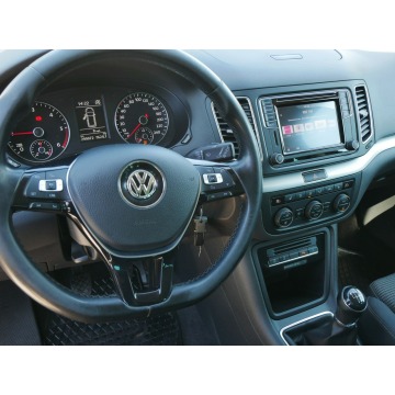 Volkswagen Sharan  Minivan/Van 2017,  2.0 diesel - Na sprzedaż za 50 900 zł - Goczałkowice-Zdrój - zdjęcie 5