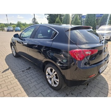 Alfa Romeo Giulietta  Hatchback 2011,  1.6 - Na sprzedaż za 9 800,00 zł - Malutkie - zdjęcie 6