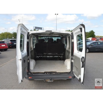 Opel Vivaro 2011 diesel - Na sprzedaż za 22 571 zł - Gdańsk - zdjęcie 4