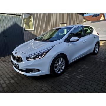 Kia Ceed  Hatchback 2013,  1.6 benzyna, automat - Na sprzedaż za 30 900 zł - Strzała - zdjęcie 3