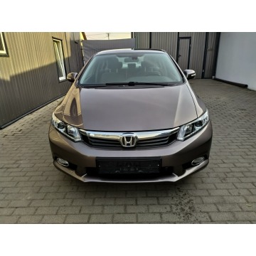 Honda Civic  Sedan/Limuzyna 2012,  1.8 benzyna - Na sprzedaż za 30 900 zł - Strzała - zdjęcie 11