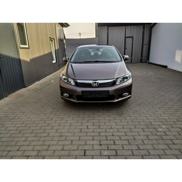 Honda Civic  Sedan/Limuzyna 2012,  1.8 benzyna - Na sprzedaż za 30 900 zł - Strzała - zdjęcie 10