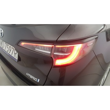 Toyota Corolla  Kombi 2022,  2.0 hybryda, automat - Na sprzedaż za 72 850 zł - Warszawa - zdjęcie 12