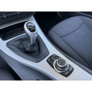 BMW Seria 3  Kombi 2010,  2.0 diesel - Na sprzedaż za 21 500 zł - Konradów - zdjęcie 11