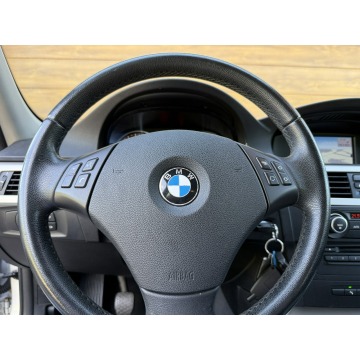 BMW Seria 3  Kombi 2010,  2.0 diesel - Na sprzedaż za 21 500 zł - Konradów - zdjęcie 12