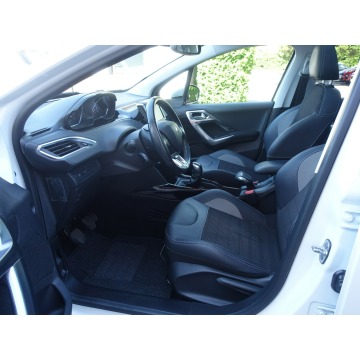 Peugeot 2008  Hatchback 2018,  1.2 benzyna - Na sprzedaż za 34 900 zł - Częstochowa - zdjęcie 9