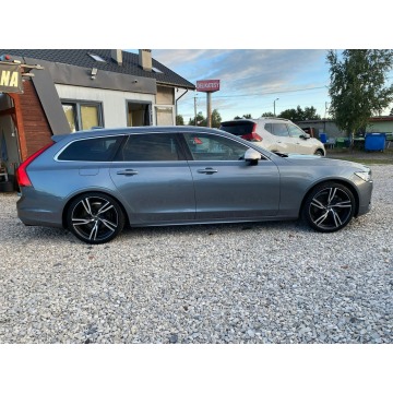 Volvo V90  Kombi 2019,  2.0 benzyna, automat - Na sprzedaż za 95 999 zł - Kanie - zdjęcie 4