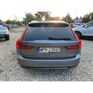 Volvo V90  Kombi 2019,  2.0 benzyna, automat - Na sprzedaż za 95 999 zł - Kanie - zdjęcie 6