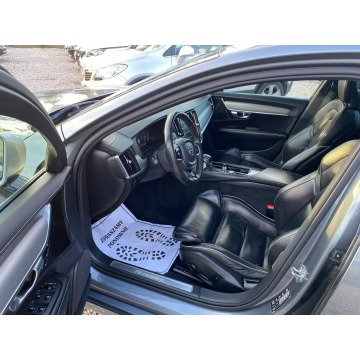 Volvo V90  Kombi 2019,  2.0 benzyna, automat - Na sprzedaż za 95 999 zł - Kanie - zdjęcie 9