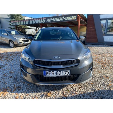 Kia XCeed  Hatchback 2020,  1.6 diesel - Na sprzedaż za 59 000 zł - Kanie - zdjęcie 2