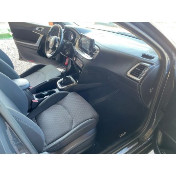 Kia XCeed  Hatchback 2020,  1.6 diesel - Na sprzedaż za 59 000 zł - Kanie - zdjęcie 11