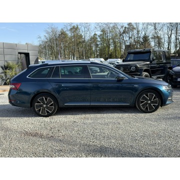Skoda Superb  Kombi 2023,  2.0 diesel, automat - Na sprzedaż za 115 800 zł - Pęcice - zdjęcie 2