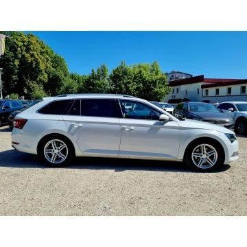 Skoda Superb  Kombi 2017,  1.8 benzyna, automat - Na sprzedaż za 58 900 zł - Szczecin - zdjęcie 4