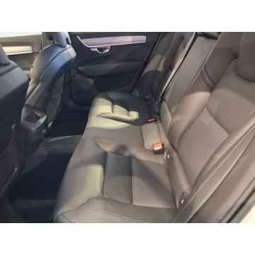 Volvo S90  Sedan/Limuzyna 2022,  2.0 benzyna, automat - Na sprzedaż za 133 100 zł - Swarzędz - zdjęcie 10
