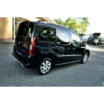 Citroen Berlingo  Kombi 2010,  1.6 diesel - Na sprzedaż za 17 900 zł - Płock - zdjęcie 8