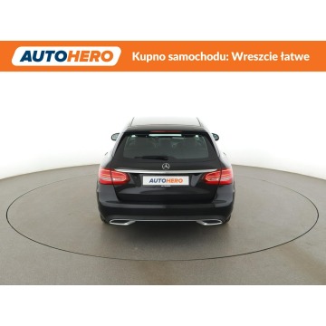 Mercedes - Benz C-klasa  Kombi 2019,  1.6 diesel, automat - Na sprzedaż za 65 600 zł - Warszawa - zdjęcie 6