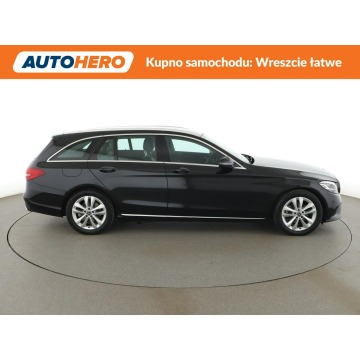 Mercedes - Benz C-klasa  Kombi 2019,  1.6 diesel, automat - Na sprzedaż za 65 600 zł - Warszawa - zdjęcie 9