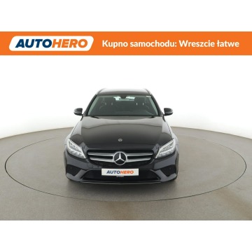 Mercedes - Benz C-klasa  Kombi 2019,  1.6 diesel, automat - Na sprzedaż za 65 600 zł - Warszawa - zdjęcie 11