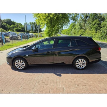 Opel Astra  Kombi 2016,  1.6 diesel - Na sprzedaż za 29 900 zł - Cielcza - zdjęcie 3