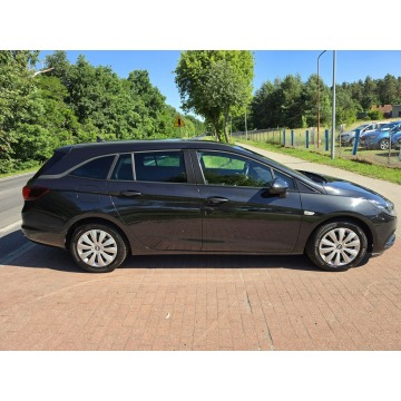 Opel Astra  Kombi 2016,  1.6 diesel - Na sprzedaż za 29 900 zł - Cielcza - zdjęcie 9