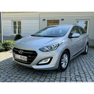 Hyundai i30  Kombi 2016,  1.6 diesel, automat - Na sprzedaż za 29 900 zł - Kutno - zdjęcie 2