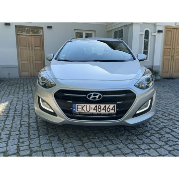 Hyundai i30  Kombi 2016,  1.6 diesel, automat - Na sprzedaż za 29 900 zł - Kutno - zdjęcie 3