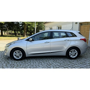 Hyundai i30  Kombi 2016,  1.6 diesel, automat - Na sprzedaż za 29 900 zł - Kutno - zdjęcie 8