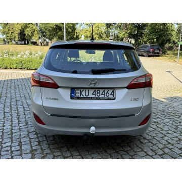 Hyundai i30  Kombi 2016,  1.6 diesel, automat - Na sprzedaż za 29 900 zł - Kutno - zdjęcie 7