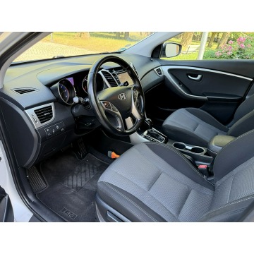 Hyundai i30  Kombi 2016,  1.6 diesel, automat - Na sprzedaż za 29 900 zł - Kutno - zdjęcie 9