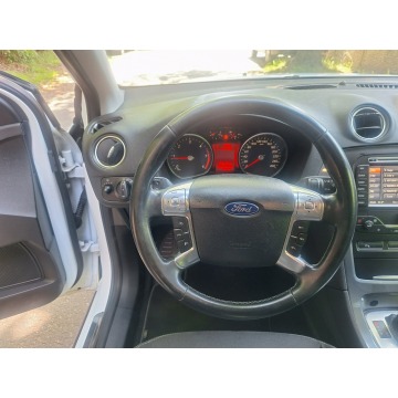 Ford Mondeo  Kombi 2014,  2.0 diesel, automat - Na sprzedaż za 24 900 zł - Siewierz - zdjęcie 11