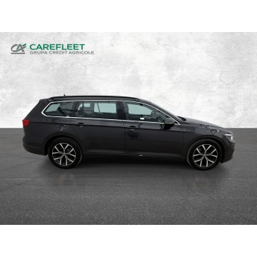 Volkswagen Passat  Kombi 2023,  2.0 diesel, automat - Na sprzedaż za 93 900 zł - Warszawa - zdjęcie 4