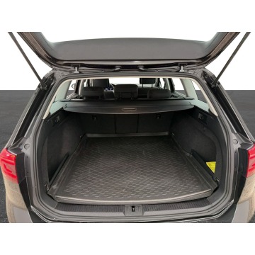 Volkswagen Passat  Kombi 2023,  2.0 diesel, automat - Na sprzedaż za 93 900 zł - Warszawa - zdjęcie 11