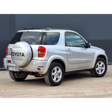 Toyota   Terenowy 2003,  2.0 benzyna - Na sprzedaż za 32 900 zł - Olsztyn - zdjęcie 2