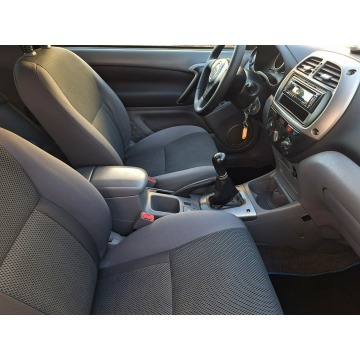 Toyota   Terenowy 2003,  2.0 benzyna - Na sprzedaż za 32 900 zł - Olsztyn - zdjęcie 7