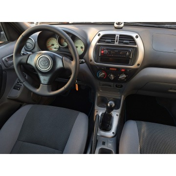 Toyota   Terenowy 2003,  2.0 benzyna - Na sprzedaż za 32 900 zł - Olsztyn - zdjęcie 11