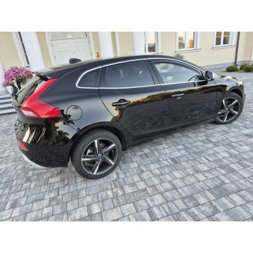 Volvo V40  Hatchback 2015,  2.0 diesel - Na sprzedaż za 36 900 zł - Drelów - zdjęcie 6