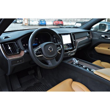 Volvo XC60  Terenowy 2024,  2.0 hybryda, automat - Na sprzedaż za 260 000 zł - Warszawa - zdjęcie 7