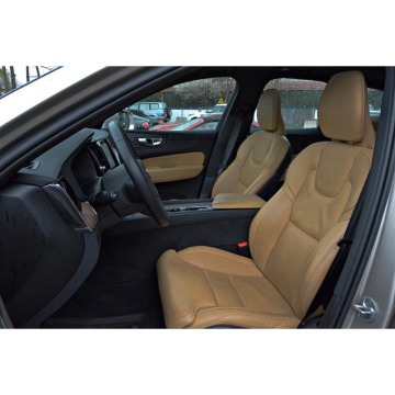 Volvo XC60  Terenowy 2024,  2.0 hybryda, automat - Na sprzedaż za 260 000 zł - Warszawa - zdjęcie 8