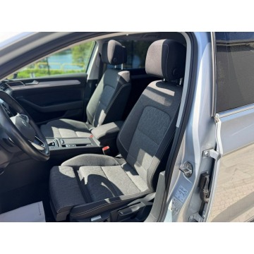 Volkswagen Passat  Kombi 2023,  2.0 diesel, automat - Na sprzedaż za 68 900 zł - Sierakowice - zdjęcie 11