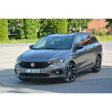 Fiat Tipo  Kombi 2019,  1.6 diesel, automat - Na sprzedaż za 35 900 zł - Ostrów Mazowiecka - zdjęcie 2