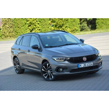 Fiat Tipo  Kombi 2019,  1.6 diesel, automat - Na sprzedaż za 35 900 zł - Ostrów Mazowiecka - zdjęcie 9
