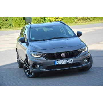 Fiat Tipo  Kombi 2019,  1.6 diesel, automat - Na sprzedaż za 35 900 zł - Ostrów Mazowiecka - zdjęcie 8