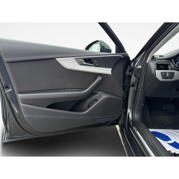 Audi A4  Kombi 2022,  2.0 benzyna, automat - Na sprzedaż za 98 900 zł - Warszawa - zdjęcie 10