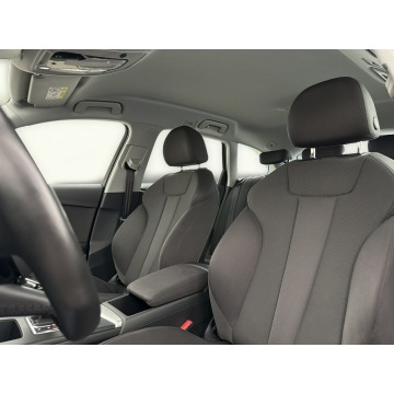 Audi A4  Kombi 2022,  2.0 benzyna, automat - Na sprzedaż za 98 900 zł - Warszawa - zdjęcie 11